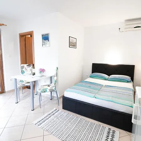 Dujmovic With Terrace Baška