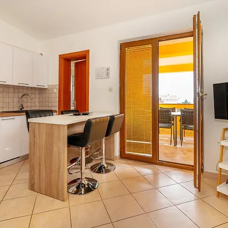 Dujmovic With Terrace