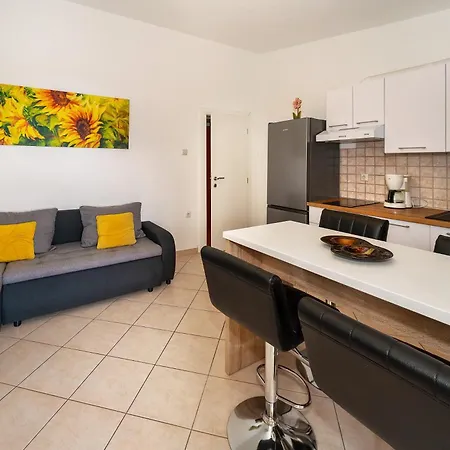 Dujmovic With Terrace * Baška