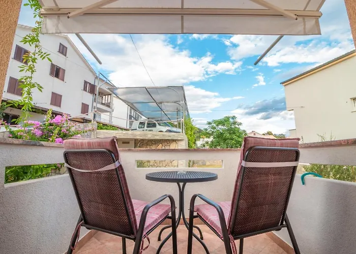 Dujmovic With Terrace Apartmán *