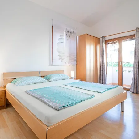 Apartmán Dujmovic With Terrace *