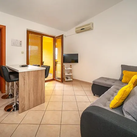 Dujmovic With Terrace